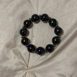 RHINESTONE BROOCHE W/ PEARL NECKLACE AND BLACK HEMOTITE BRACELET